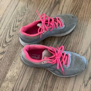 Womens asics 8.0 pink and taupe